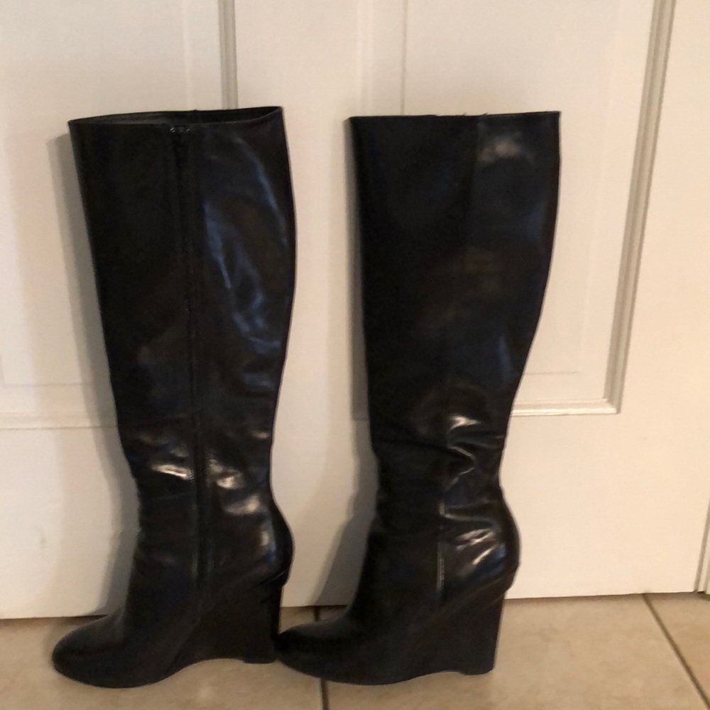 Vera Wang Lavender Label Eldora Wedge boots